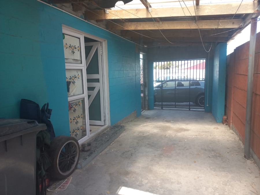 3 Bedroom Property for Sale in Rocklands Western Cape